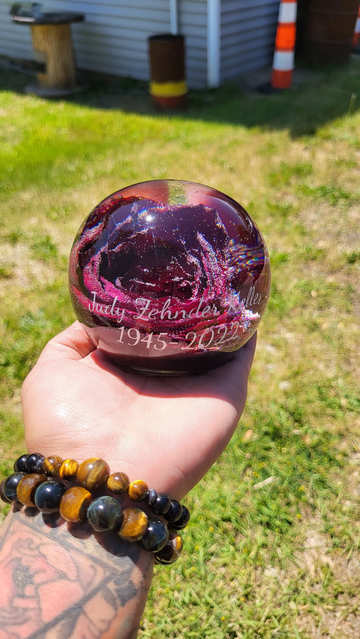 Resin Flower Sphere Keepsake – Custom Wedding & Memorial Floral Preservation Orb