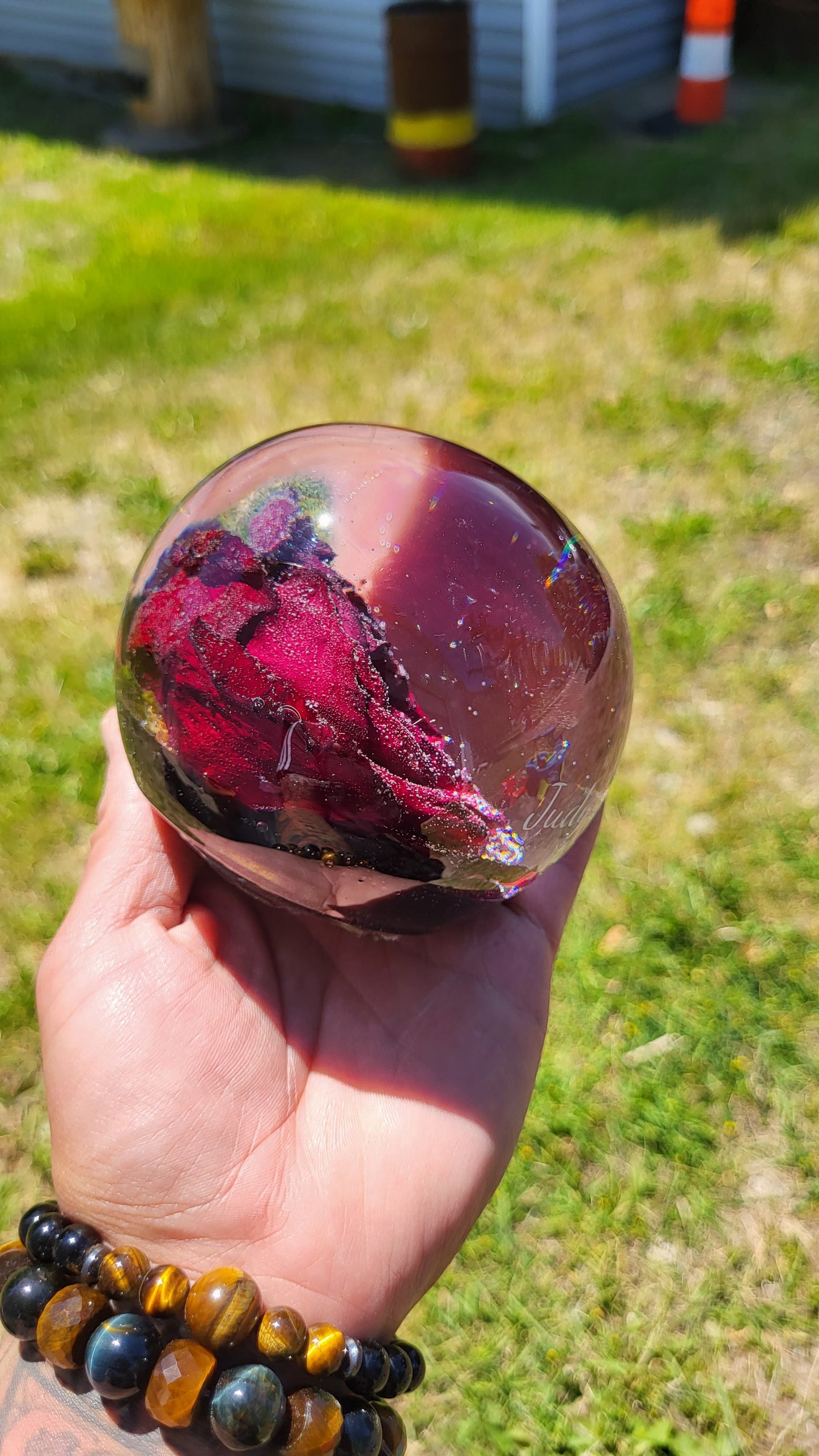 Resin Flower Sphere Keepsake – Custom Wedding & Memorial Floral Preservation Orb