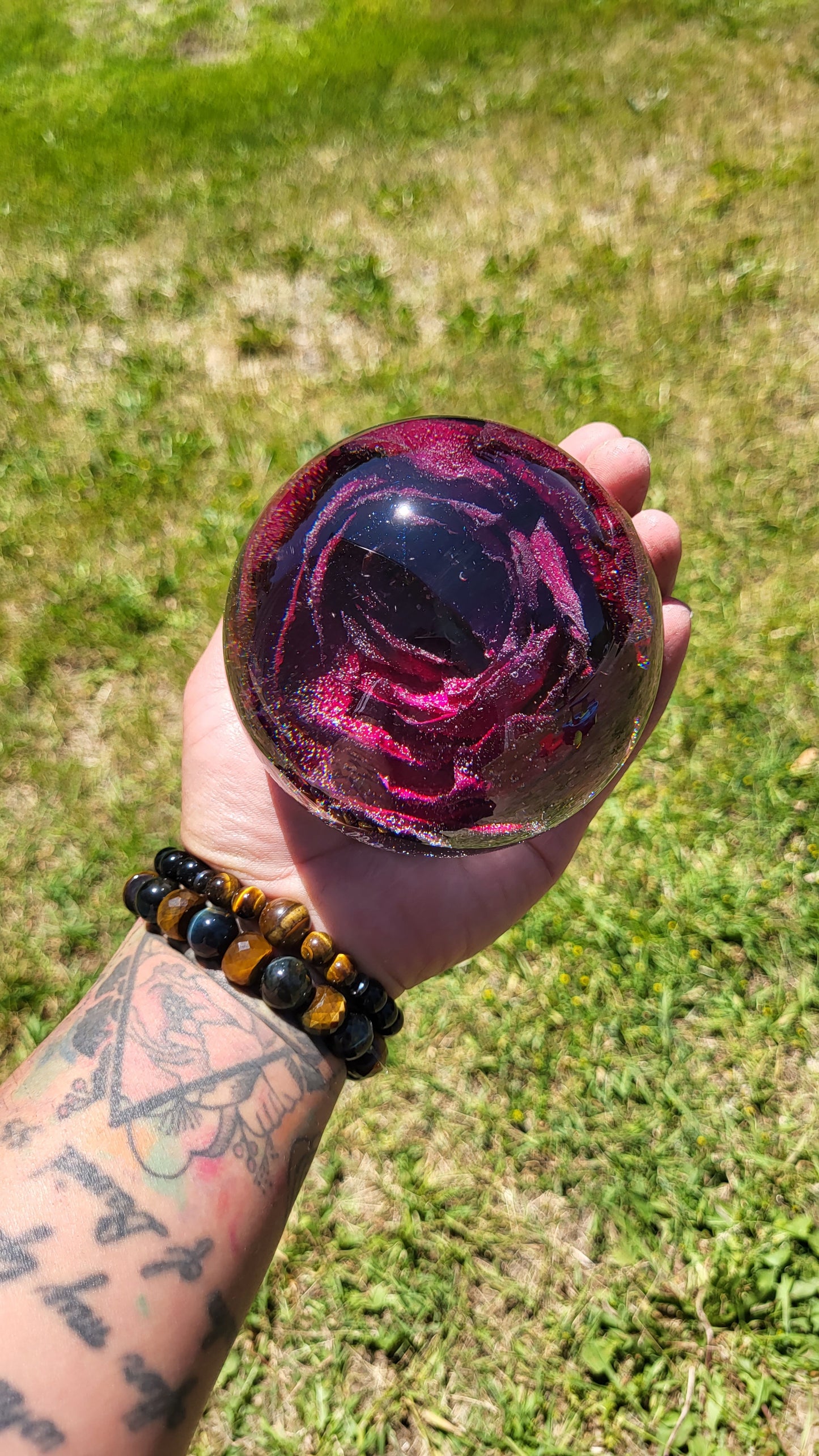 Resin Flower Sphere Keepsake – Custom Wedding & Memorial Floral Preservation Orb