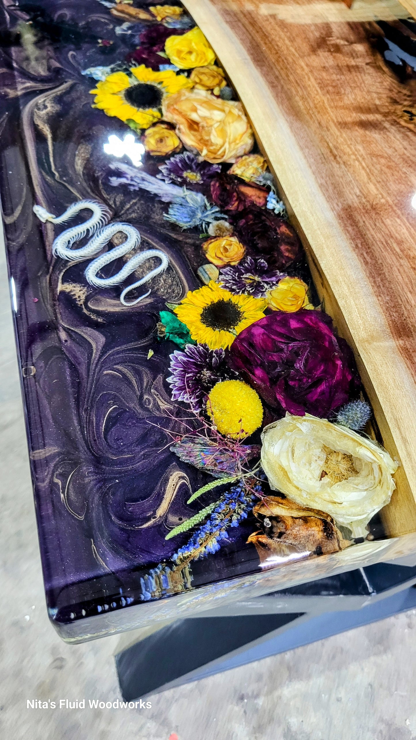 Flower Snake Table