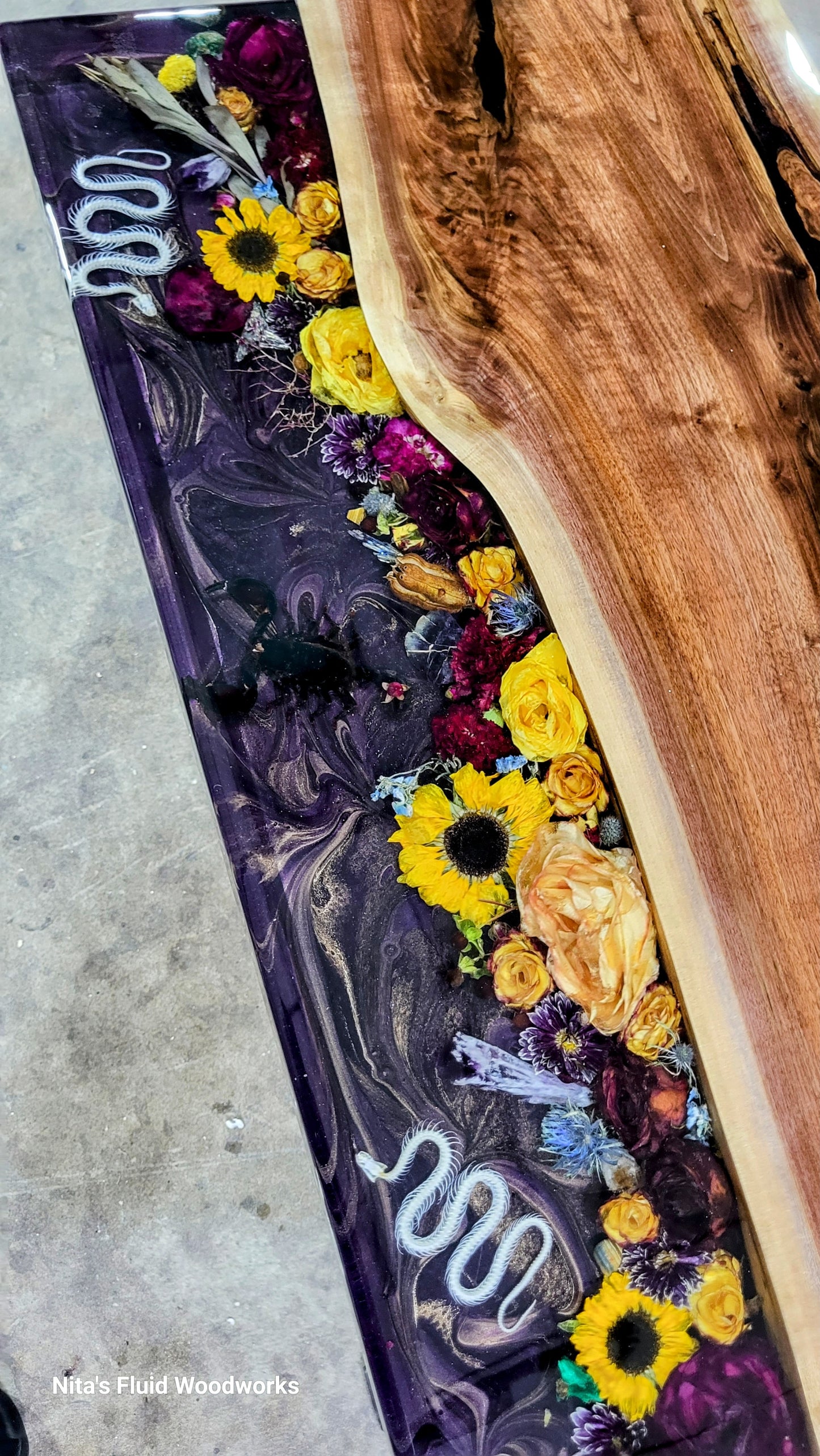 Flower Snake Table