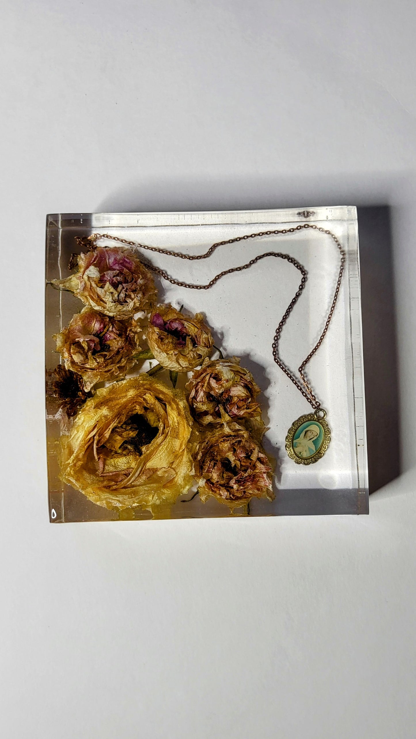Square Standing Flower Bouquet Preservation