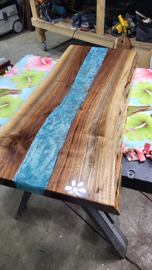 LIVE edge Blue River table