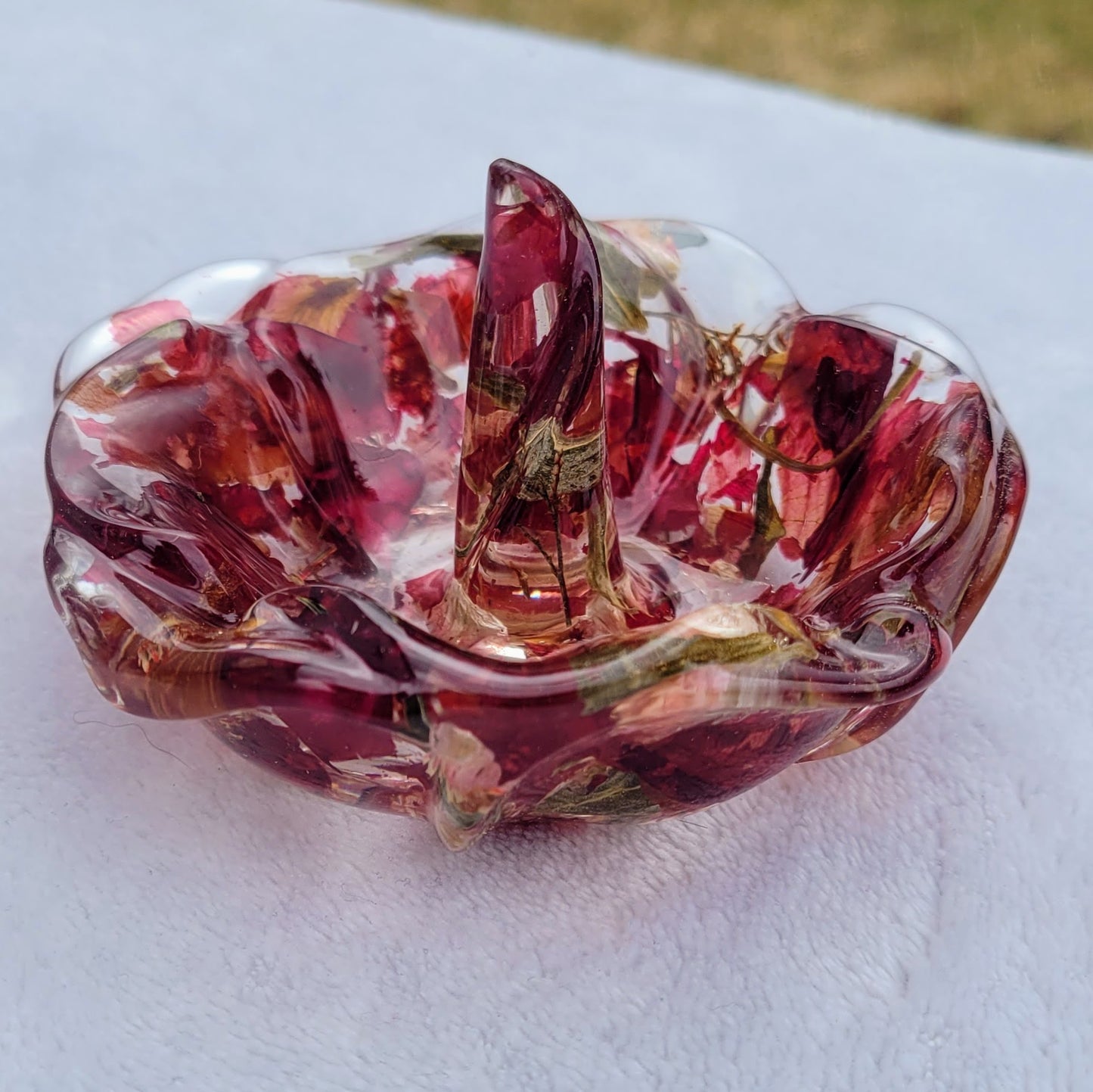 Resin Flower Ring Dish – Personalized Wedding Bouquet Preservation Keepsake