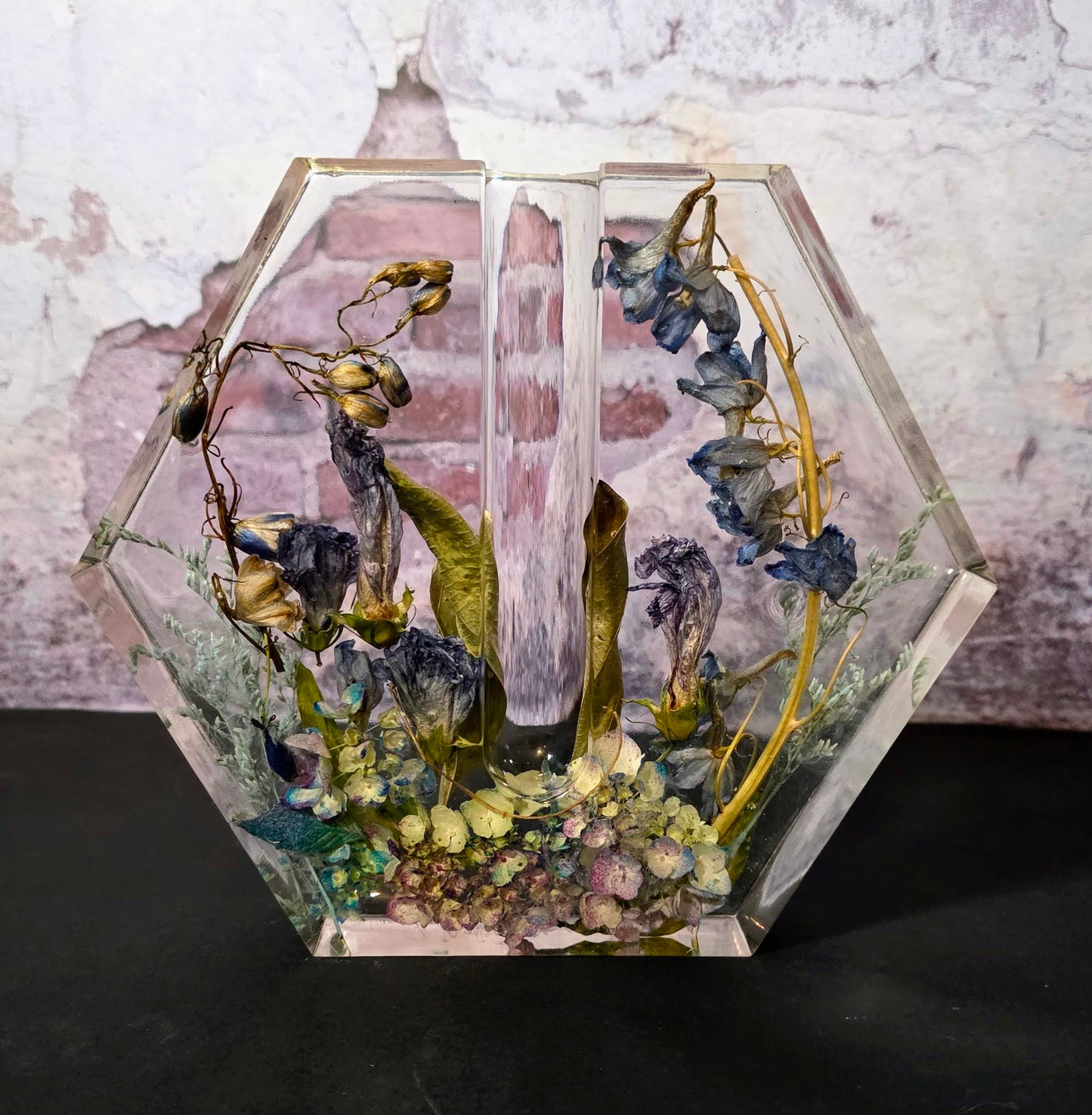 Flower Preservation Resin Vase