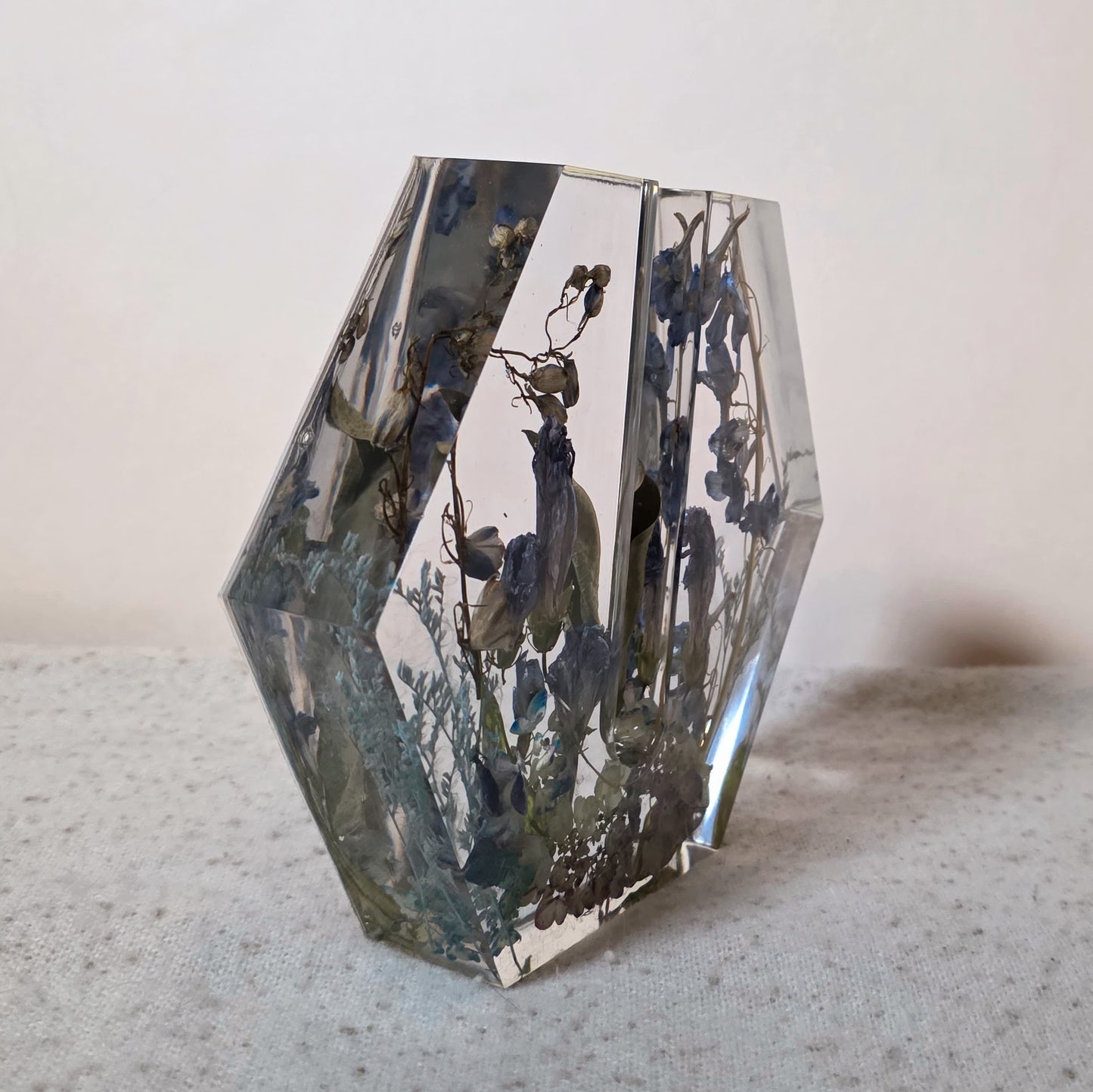 Flower Preservation Resin Vase