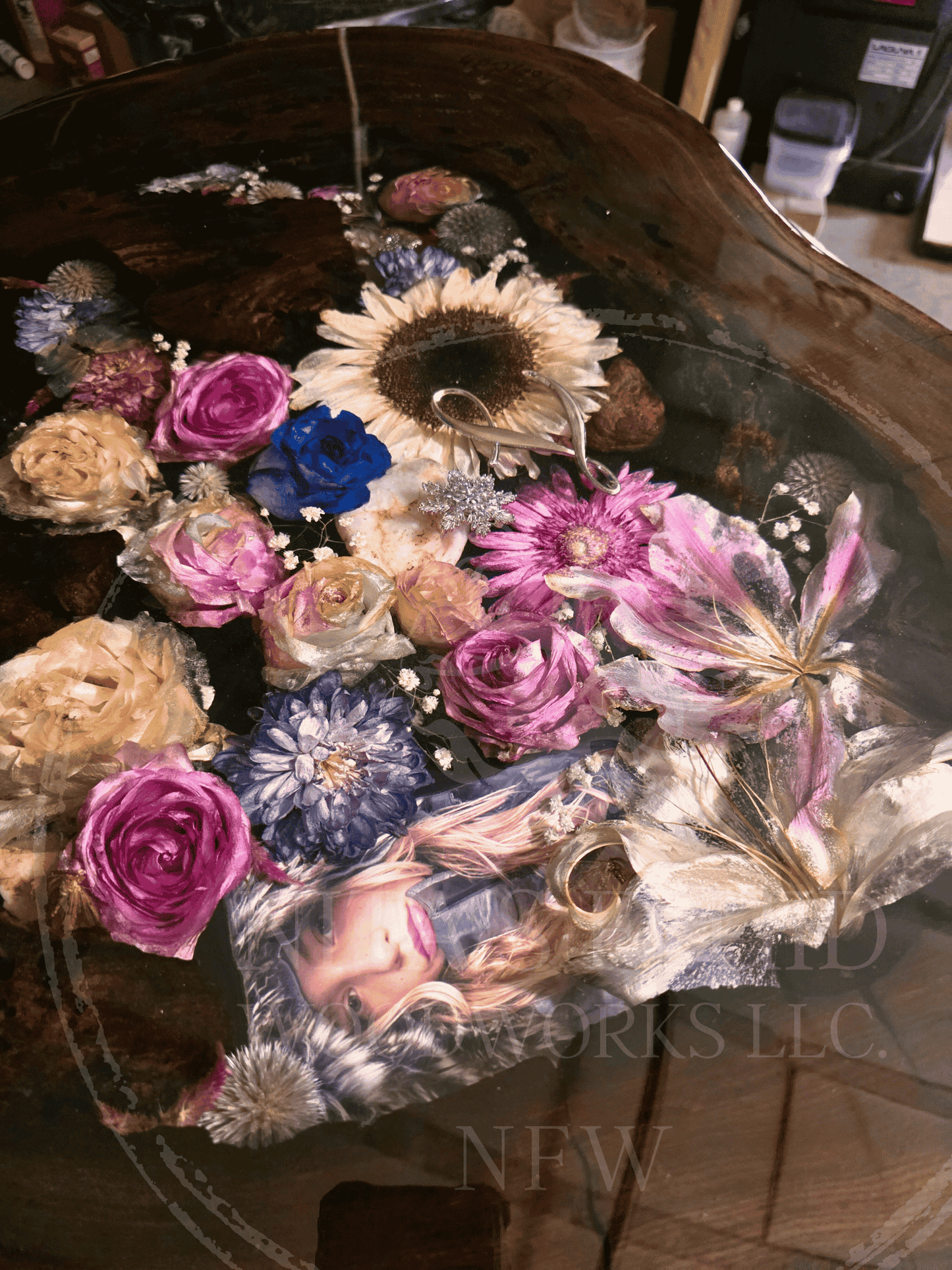 Live Edge Flower Preservation Round Table