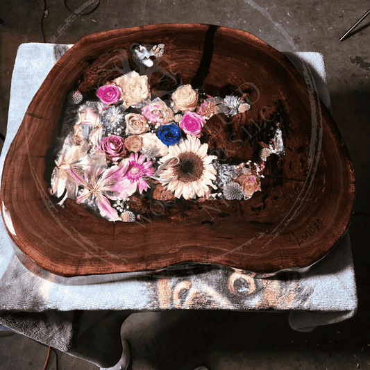 Live Edge Flower Preservation Round Table